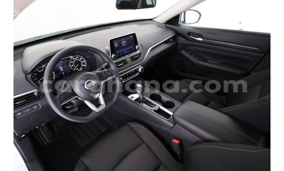 Buy Import Nissan Altima White Car in Import - Dubai in Ashanti Buy Import Nissan Altima White Car in Import - Dubai in Ashanti