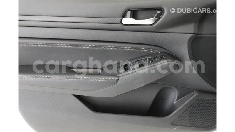 Big with watermark nissan altima ashanti import dubai 19094