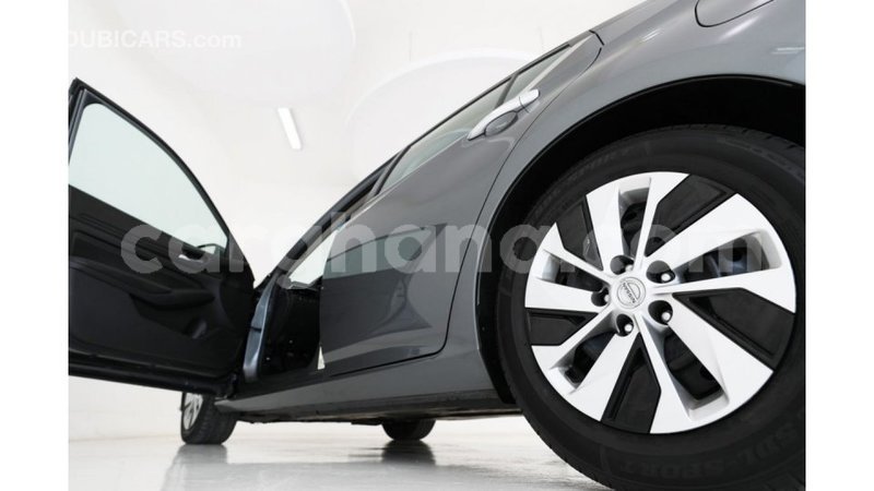 Big with watermark nissan altima ashanti import dubai 19097