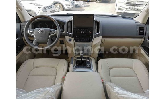Sayi Imported Toyota Land Cruiser White Mota in Import - Dubai a Ashanti Sayi Imported Toyota Land Cruiser White Mota in Import - Dubai a Ashanti