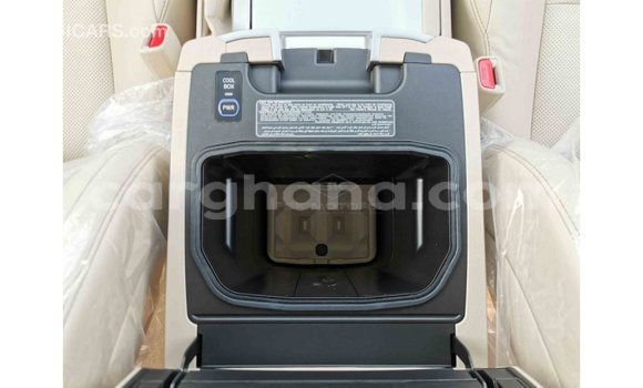 Sayi Imported Toyota Land Cruiser White Mota in Import - Dubai a Ashanti Sayi Imported Toyota Land Cruiser White Mota in Import - Dubai a Ashanti