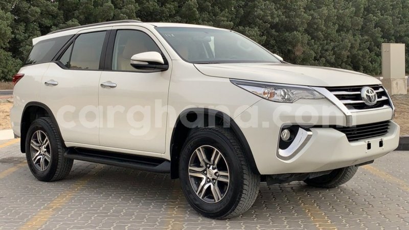 Big with watermark toyota fortuner ashanti import dubai 19117