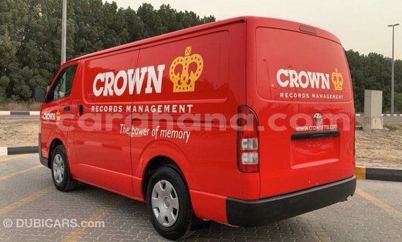 Sayi Imported Toyota Hiace Red Mota in Import - Dubai a Ashanti Sayi Imported Toyota Hiace Red Mota in Import - Dubai a Ashanti
