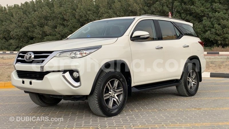 Big with watermark toyota fortuner ashanti import dubai 19117