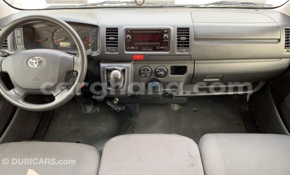 Sayi Imported Toyota Hiace Red Mota in Import - Dubai a Ashanti Sayi Imported Toyota Hiace Red Mota in Import - Dubai a Ashanti