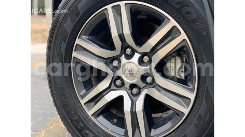 Big with watermark toyota fortuner ashanti import dubai 19117