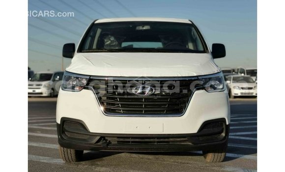 Buy Import Hyundai Cargo White Car in Import - Dubai in Ashanti Buy Import Hyundai Cargo White Car in Import - Dubai in Ashanti