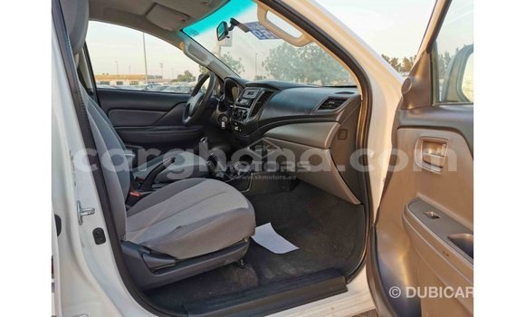 Sayi Imported Mitsubishi L200 White Mota in Import - Dubai a Ashanti Sayi Imported Mitsubishi L200 White Mota in Import - Dubai a Ashanti