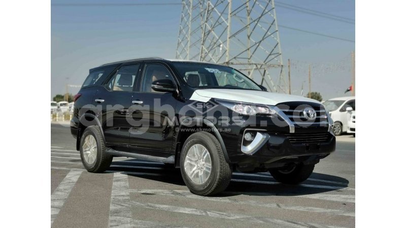 Big with watermark toyota fortuner ashanti import dubai 19152