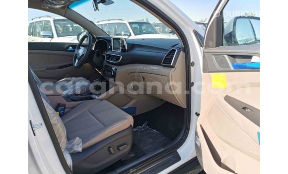 Sayi Imported Hyundai Tucson White Mota in Import - Dubai a Ashanti Sayi Imported Hyundai Tucson White Mota in Import - Dubai a Ashanti