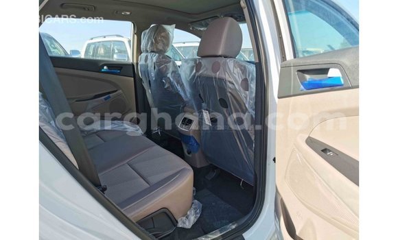 Sayi Imported Hyundai Tucson White Mota in Import - Dubai a Ashanti Sayi Imported Hyundai Tucson White Mota in Import - Dubai a Ashanti