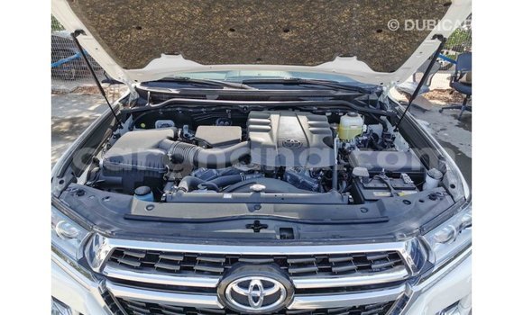 Ra Imported Toyota Land Cruiser funfun Ọkọ̀ in Import - Dubai ni Ashanti Ra Imported Toyota Land Cruiser funfun Ọkọ̀ in Import - Dubai ni Ashanti