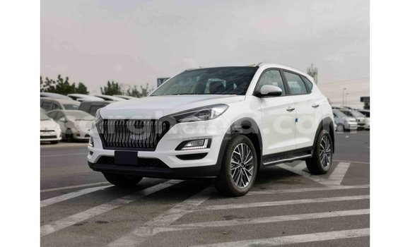 Sayi Imported Hyundai Tucson White Mota in Import - Dubai a Ashanti Sayi Imported Hyundai Tucson White Mota in Import - Dubai a Ashanti