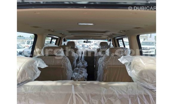 Sayi Imported Hyundai Accent White Mota in Import - Dubai a Ashanti Sayi Imported Hyundai Accent White Mota in Import - Dubai a Ashanti