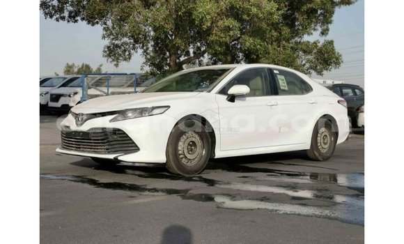 Sayi Imported Toyota Camry White Mota in Import - Dubai a Ashanti Sayi Imported Toyota Camry White Mota in Import - Dubai a Ashanti