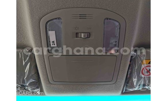 Sayi Imported Toyota Hilux White Mota in Import - Dubai a Ashanti Sayi Imported Toyota Hilux White Mota in Import - Dubai a Ashanti