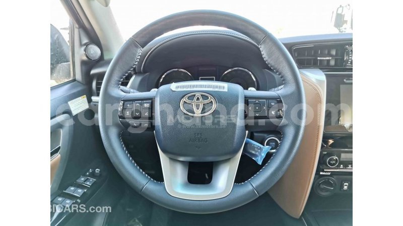 Big with watermark toyota fortuner ashanti import dubai 19209