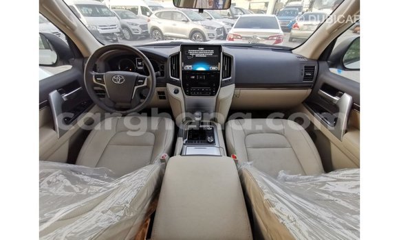 Ra Imported Toyota Land Cruiser funfun Ọkọ̀ in Import - Dubai ni Ashanti Ra Imported Toyota Land Cruiser funfun Ọkọ̀ in Import - Dubai ni Ashanti