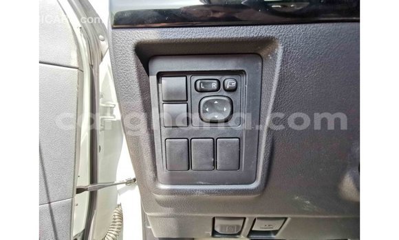 Buy Import Toyota Prado White Car in Import - Dubai in Ashanti Buy Import Toyota Prado White Car in Import - Dubai in Ashanti