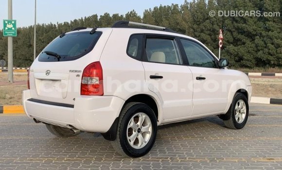 Buy Import Hyundai Tucson White Car in Import - Dubai in Ashanti Buy Import Hyundai Tucson White Car in Import - Dubai in Ashanti