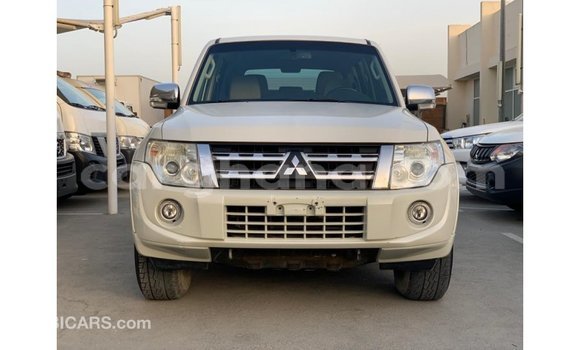 Buy Import Mitsubishi Pajero White Car in Import - Dubai in Ashanti Buy Import Mitsubishi Pajero White Car in Import - Dubai in Ashanti