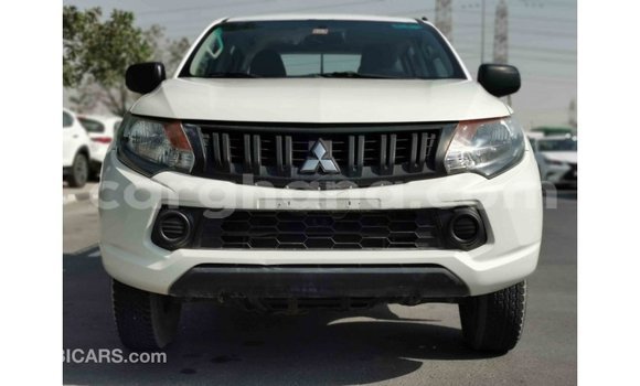 Ra Imported Mitsubishi L200 funfun Ọkọ̀ in Import - Dubai ni Ashanti Ra Imported Mitsubishi L200 funfun Ọkọ̀ in Import - Dubai ni Ashanti