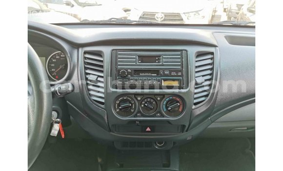 Ra Imported Mitsubishi L200 funfun Ọkọ̀ in Import - Dubai ni Ashanti Ra Imported Mitsubishi L200 funfun Ọkọ̀ in Import - Dubai ni Ashanti