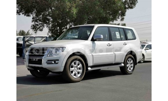 Sayi Imported Mitsubishi Pajero White Mota in Import - Dubai a Ashanti Sayi Imported Mitsubishi Pajero White Mota in Import - Dubai a Ashanti