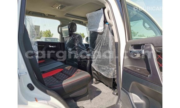 Ra Imported Toyota Land Cruiser funfun Ọkọ̀ in Import - Dubai ni Ashanti Ra Imported Toyota Land Cruiser funfun Ọkọ̀ in Import - Dubai ni Ashanti