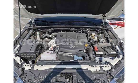 Ra Imported Toyota Hilux funfun Ọkọ̀ in Import - Dubai ni Ashanti Ra Imported Toyota Hilux funfun Ọkọ̀ in Import - Dubai ni Ashanti