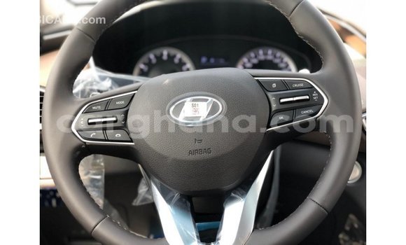 Buy Import Hyundai Santa Fe White Car in Import - Dubai in Ashanti Buy Import Hyundai Santa Fe White Car in Import - Dubai in Ashanti