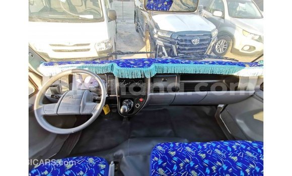 Ra Imported Mitsubishi Fuso funfun Ọkọ̀ akẹ́rù ńlá in Import - Dubai ni Ashanti Ra Imported Mitsubishi Fuso funfun Ọkọ̀ akẹ́rù ńlá in Import - Dubai ni Ashanti