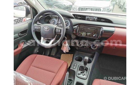 Sayi Imported Toyota Hilux White Mota in Import - Dubai a Ashanti Sayi Imported Toyota Hilux White Mota in Import - Dubai a Ashanti