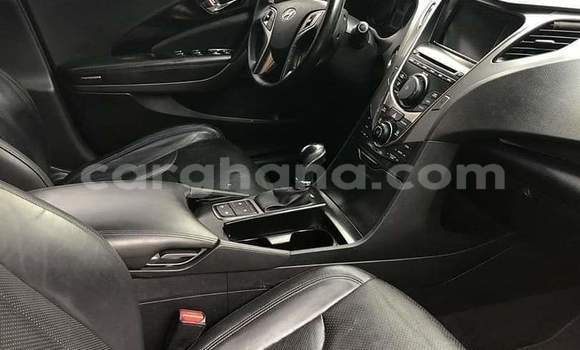 Buy Used Hyundai Azera White Car in Sekondi in Western Buy Used Hyundai Azera White Car in Sekondi in Western