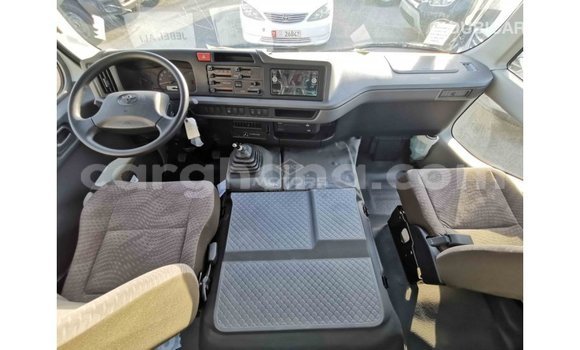 Buy Import Toyota Coaster White Car in Import - Dubai in Ashanti Buy Import Toyota Coaster White Car in Import - Dubai in Ashanti