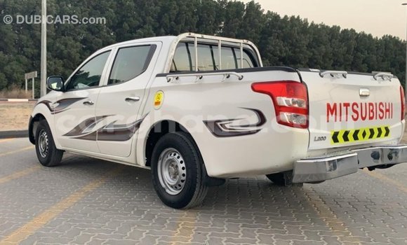 Ra Imported Mitsubishi L200 funfun Ọkọ̀ in Import - Dubai ni Ashanti Ra Imported Mitsubishi L200 funfun Ọkọ̀ in Import - Dubai ni Ashanti