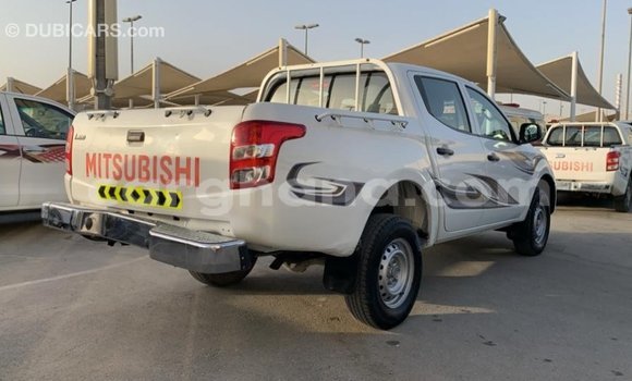 Sayi Imported Mitsubishi L200 White Mota in Import - Dubai a Ashanti Sayi Imported Mitsubishi L200 White Mota in Import - Dubai a Ashanti