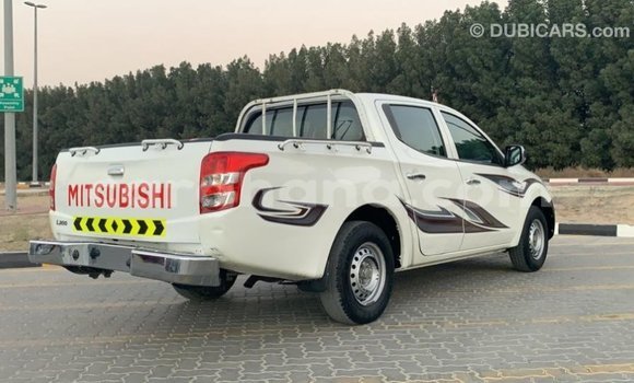 Ra Imported Mitsubishi L200 funfun Ọkọ̀ in Import - Dubai ni Ashanti Ra Imported Mitsubishi L200 funfun Ọkọ̀ in Import - Dubai ni Ashanti
