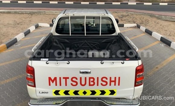 Ra Imported Mitsubishi L200 funfun Ọkọ̀ in Import - Dubai ni Ashanti Ra Imported Mitsubishi L200 funfun Ọkọ̀ in Import - Dubai ni Ashanti