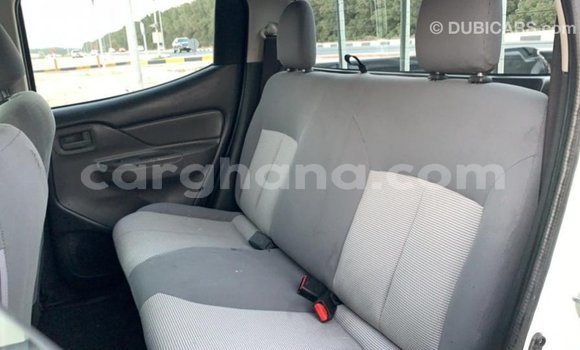 Ra Imported Mitsubishi L200 funfun Ọkọ̀ in Import - Dubai ni Ashanti Ra Imported Mitsubishi L200 funfun Ọkọ̀ in Import - Dubai ni Ashanti