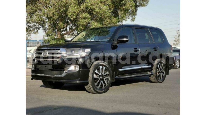 Big with watermark toyota land cruiser ashanti import dubai 19372