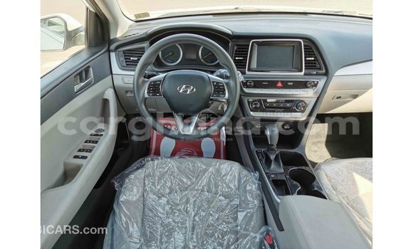 Buy Import Hyundai Sonata White Car in Import - Dubai in Ashanti Buy Import Hyundai Sonata White Car in Import - Dubai in Ashanti