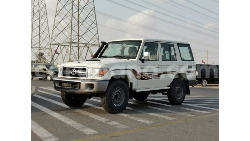 Big with watermark toyota land cruiser ashanti import dubai 19419