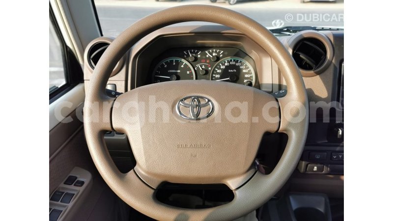 Big with watermark toyota land cruiser ashanti import dubai 19419