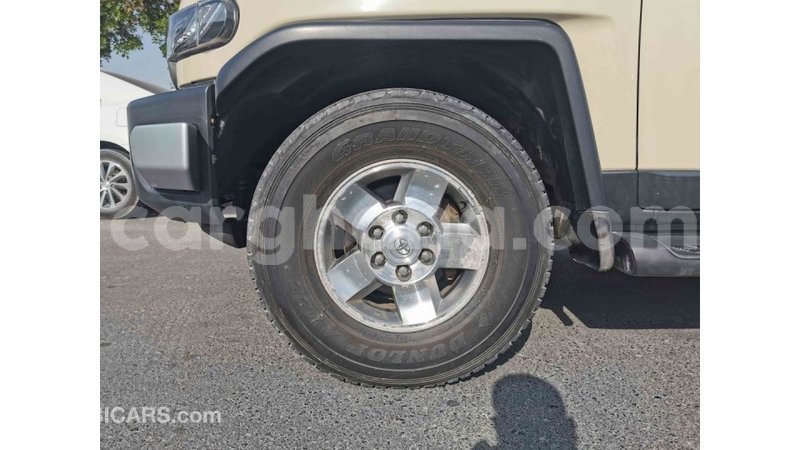 Big with watermark toyota fj cruiser ashanti import dubai 19427