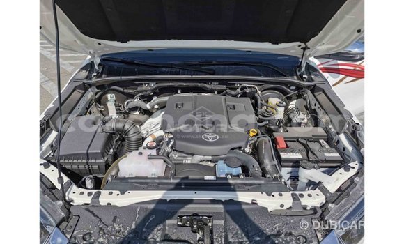 Ra Imported Toyota Hilux funfun Ọkọ̀ in Import - Dubai ni Ashanti Ra Imported Toyota Hilux funfun Ọkọ̀ in Import - Dubai ni Ashanti