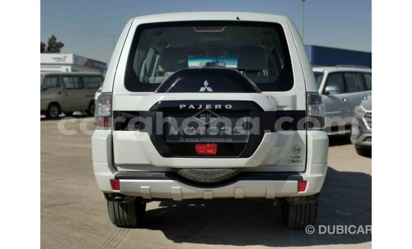 Sayi Imported Mitsubishi Pajero White Mota in Import - Dubai a Ashanti Sayi Imported Mitsubishi Pajero White Mota in Import - Dubai a Ashanti