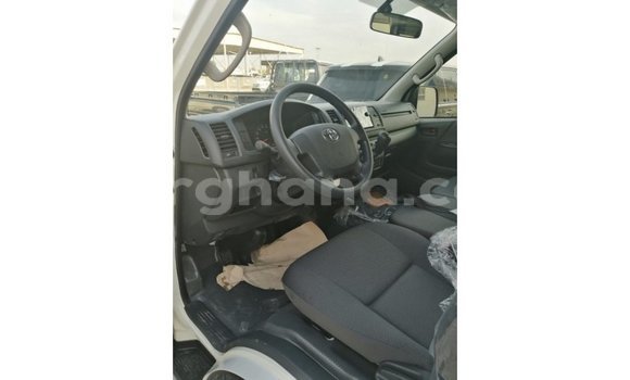Sayi Imported Toyota Hiace White Mota in Import - Dubai a Ashanti Sayi Imported Toyota Hiace White Mota in Import - Dubai a Ashanti