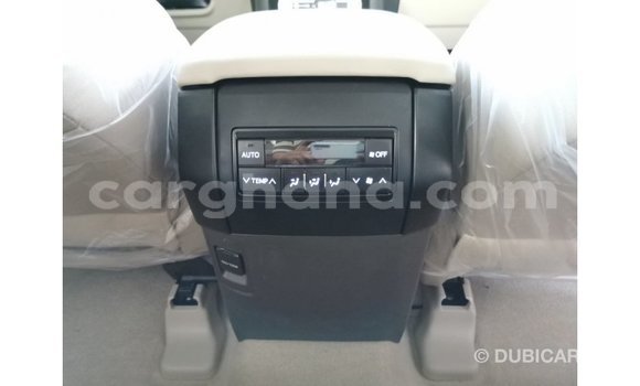 Sayi Imported Toyota Prado White Mota in Import - Dubai a Ashanti Sayi Imported Toyota Prado White Mota in Import - Dubai a Ashanti