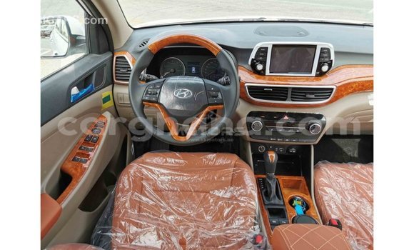 Buy Import Hyundai Tucson White Car in Import - Dubai in Ashanti Buy Import Hyundai Tucson White Car in Import - Dubai in Ashanti